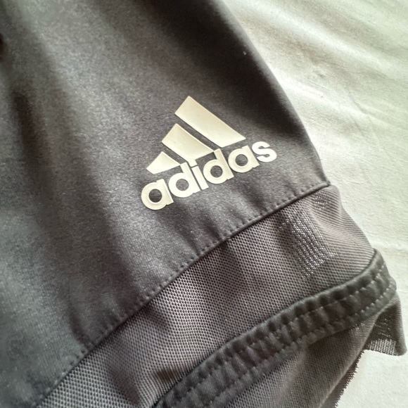 Adidas Shorts Size XS - Picture 3 of 4